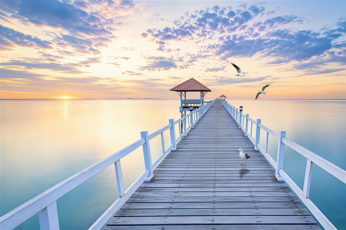 Fotobehang houten brug naar de oceaan