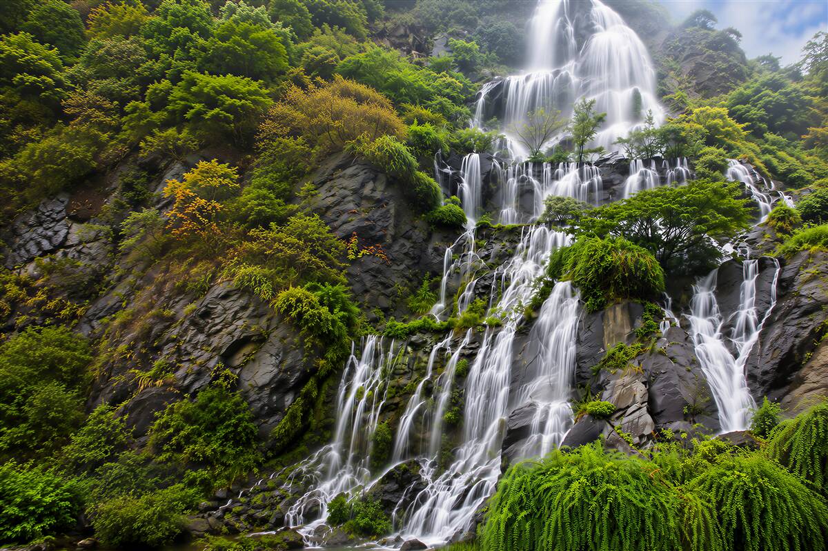 Fotobehang ongelooflijke bergwaterval
