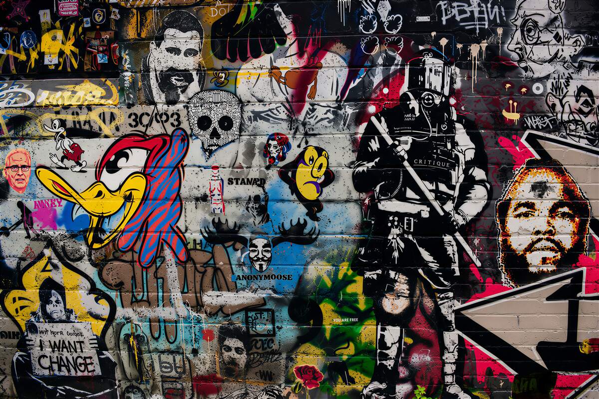 Fotobehang Muur bedekt met graffiti