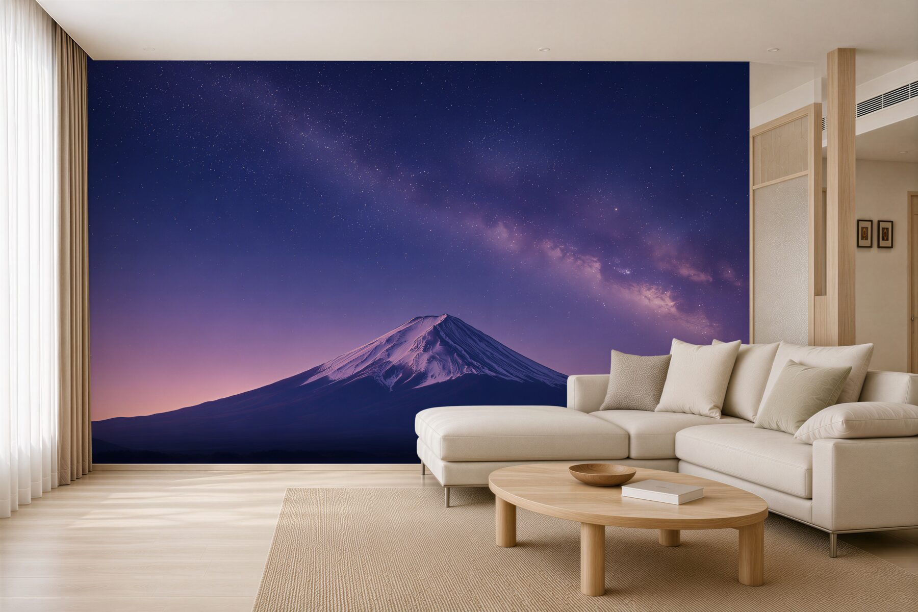 Fotobehang paarse sterrenhemel boven de bergtop