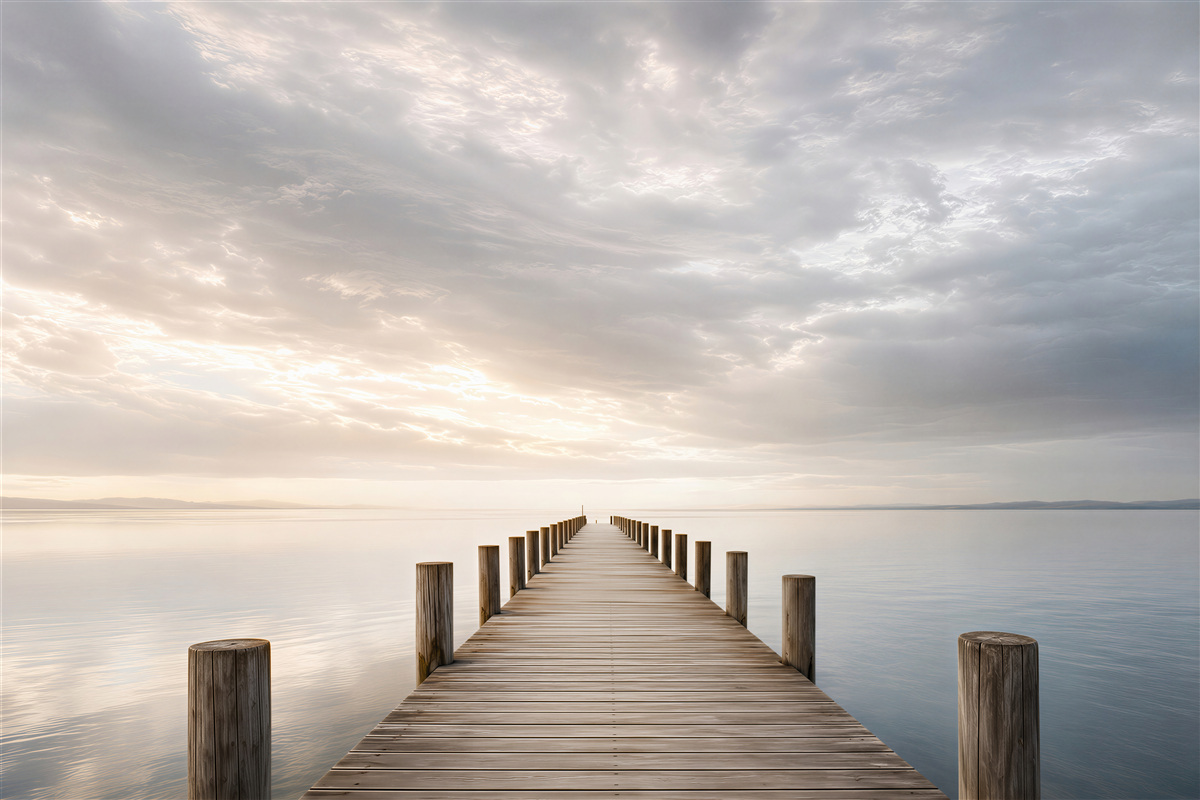 Fotobehang ponton met toegang tot de zee