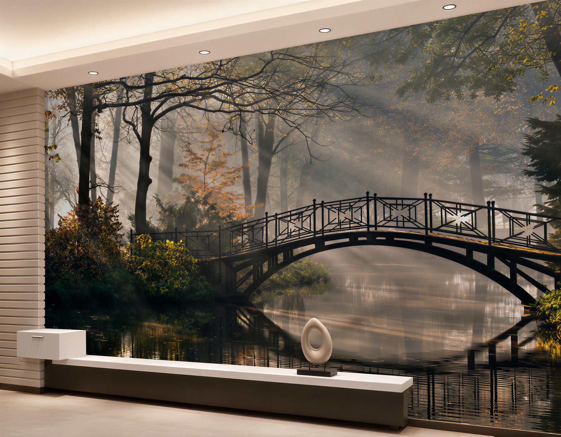 Fotobehang houten brug boven een meer in een mistig bos